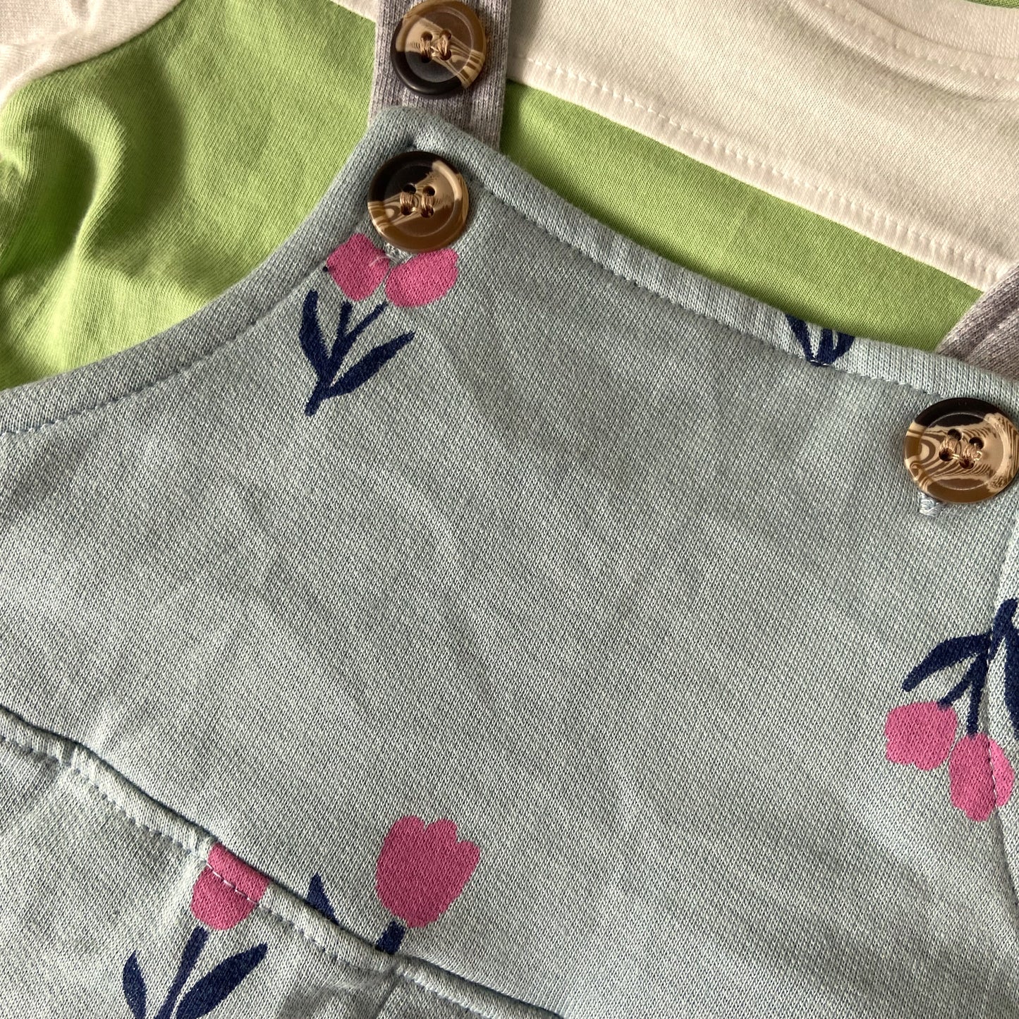 Unisex Infants Dungarees with T-shirt Set