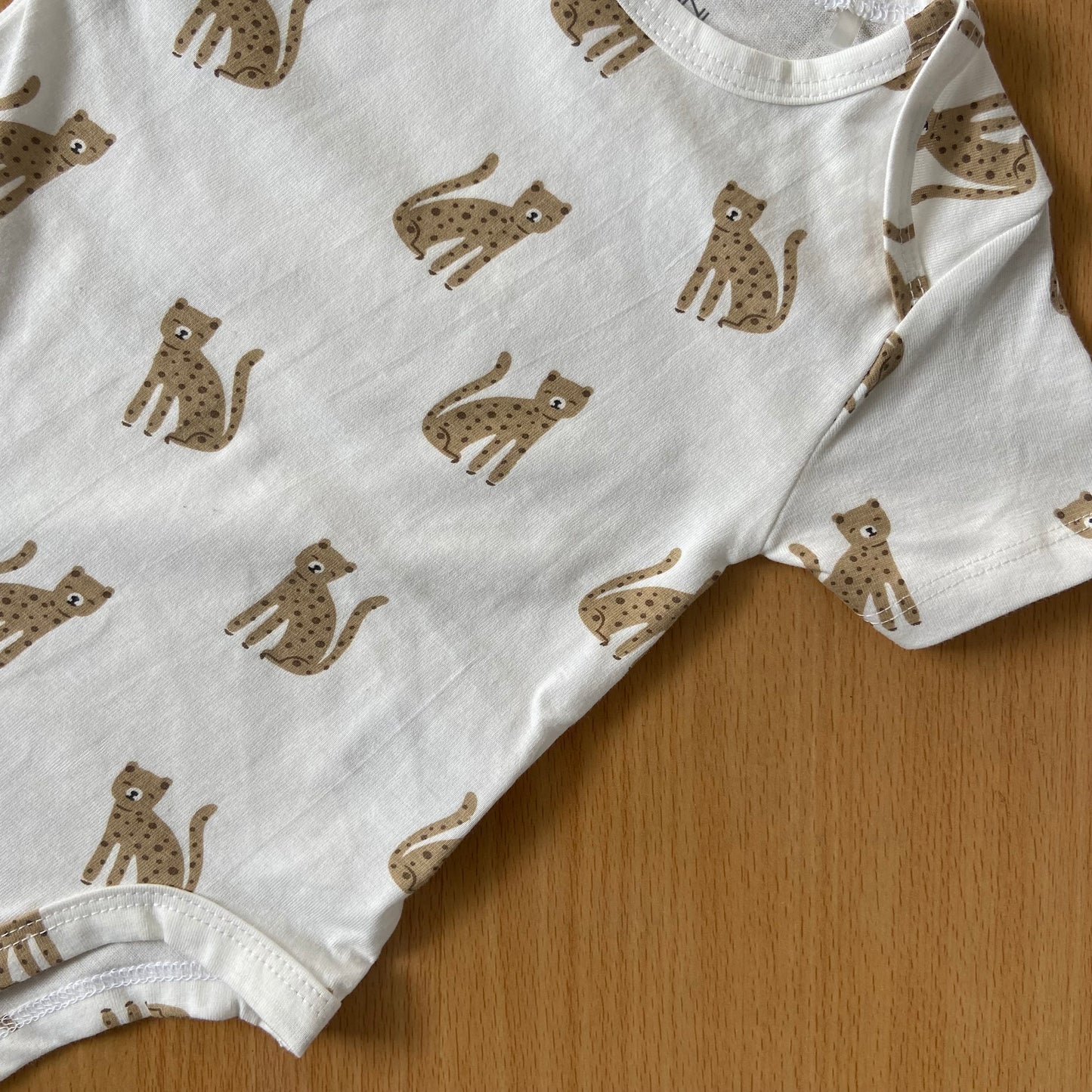 Organic Cotton Unisex Infant Romper with Cute Prints – Half Sleeve IP14