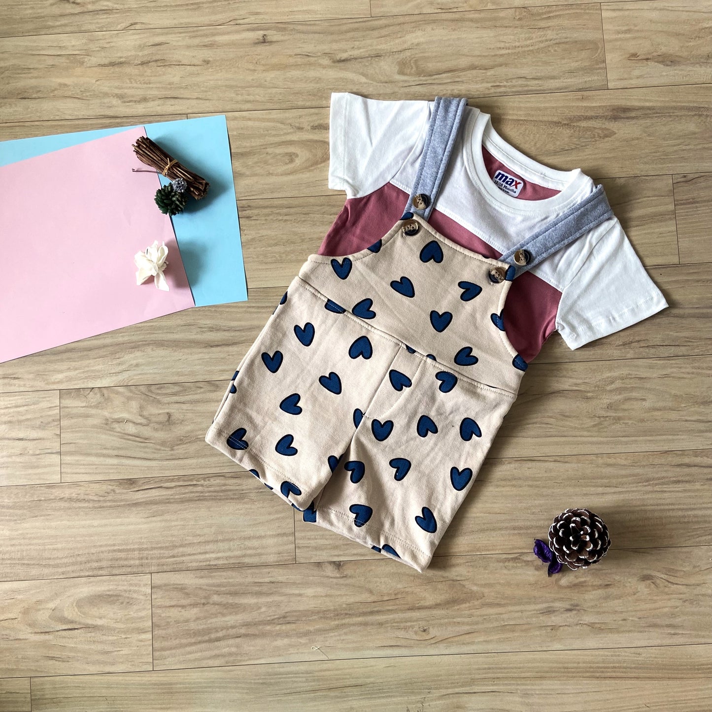 Unisex Infants Dungarees with T-shirt Set
