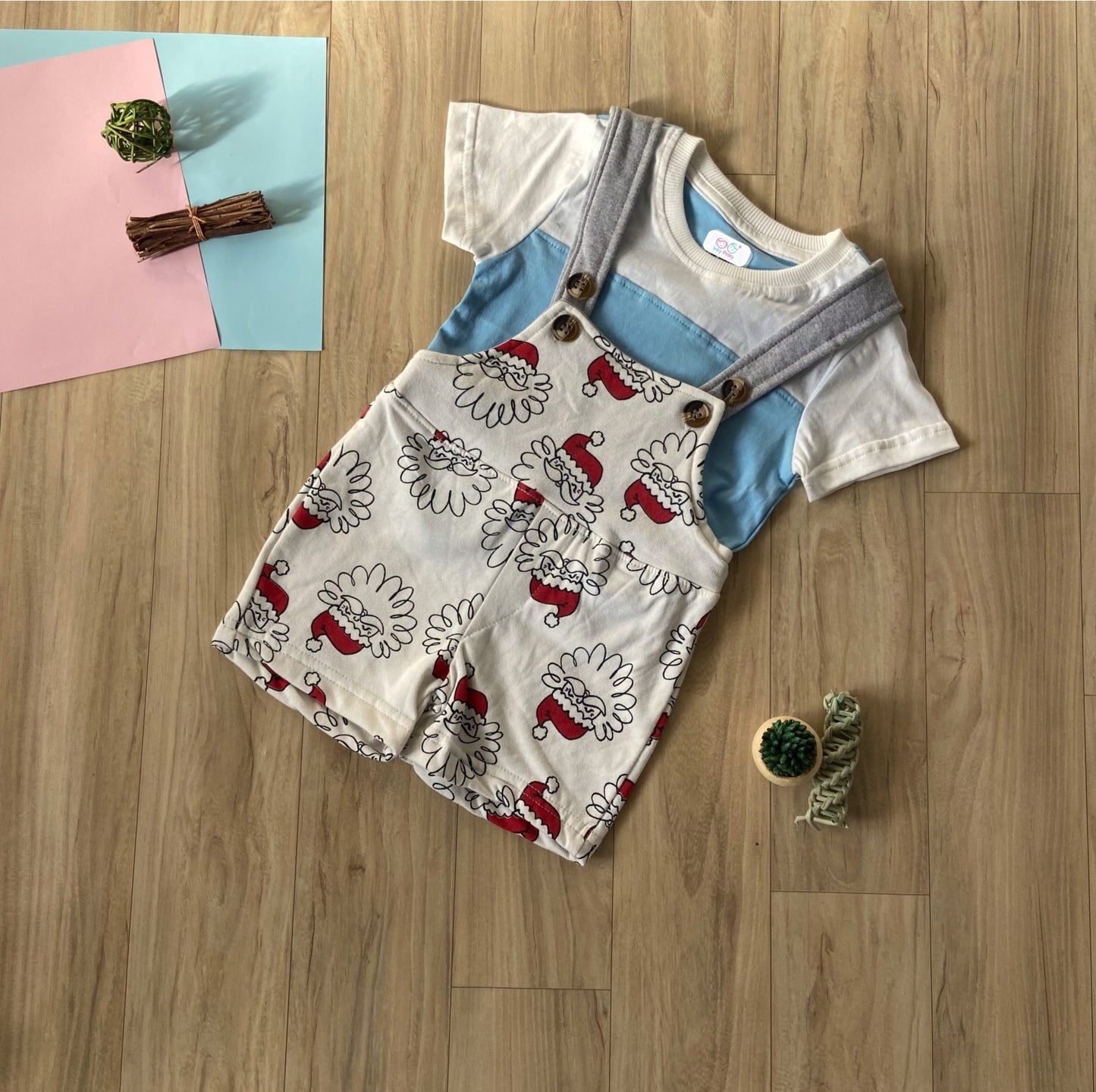 Unisex Infants Dungarees with T-shirt Set