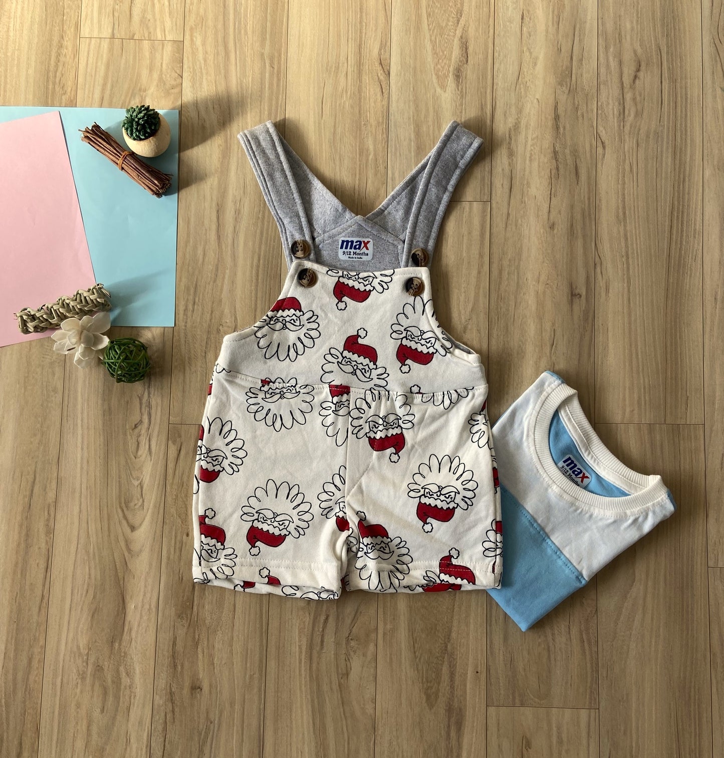Unisex Infants Dungarees with T-shirt Set