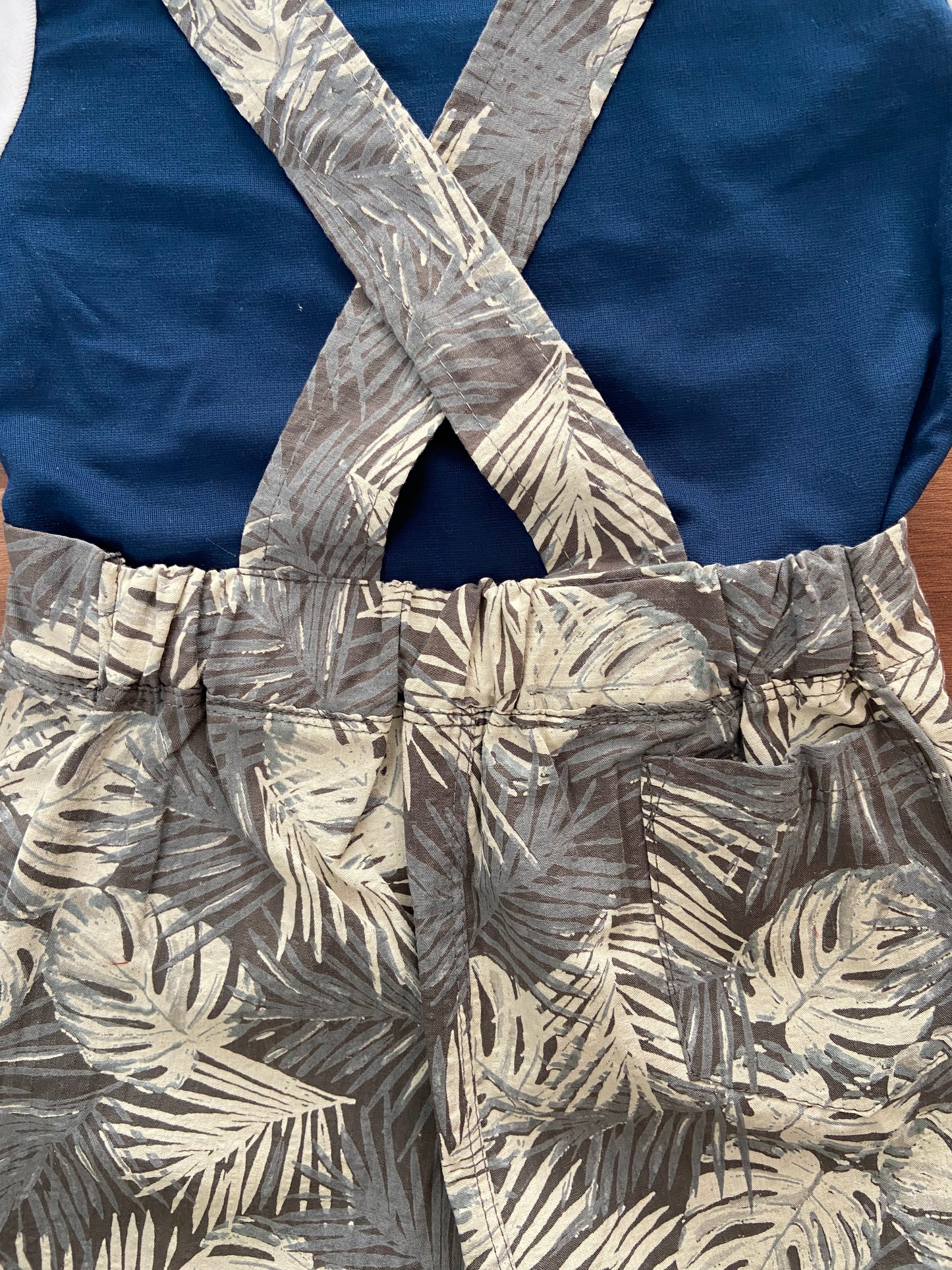 Unisex Dungaree with T shirt set IP27