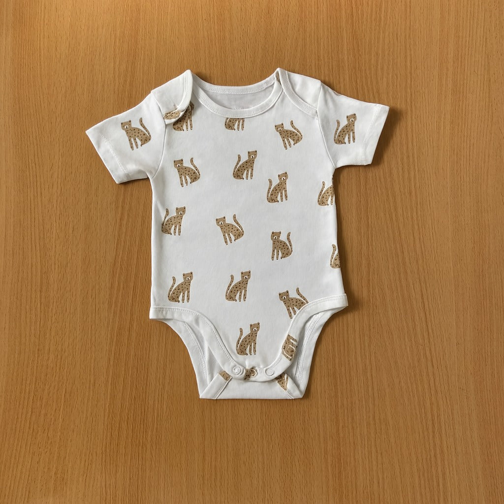 Organic Cotton Unisex Infant Romper with Cute Prints – Half Sleeve IP14
