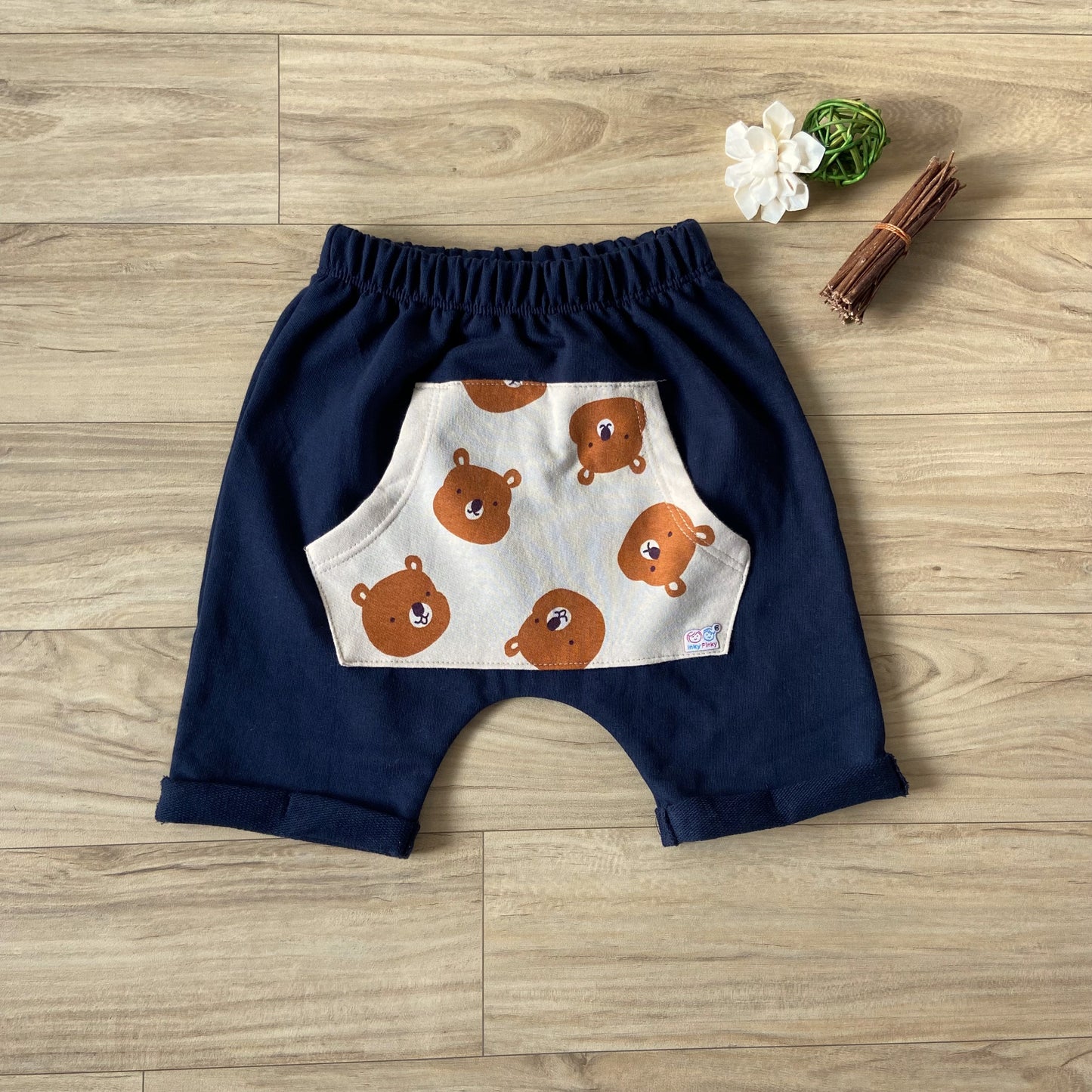 Unisex Infants Pouch & Play Trendy Shorts