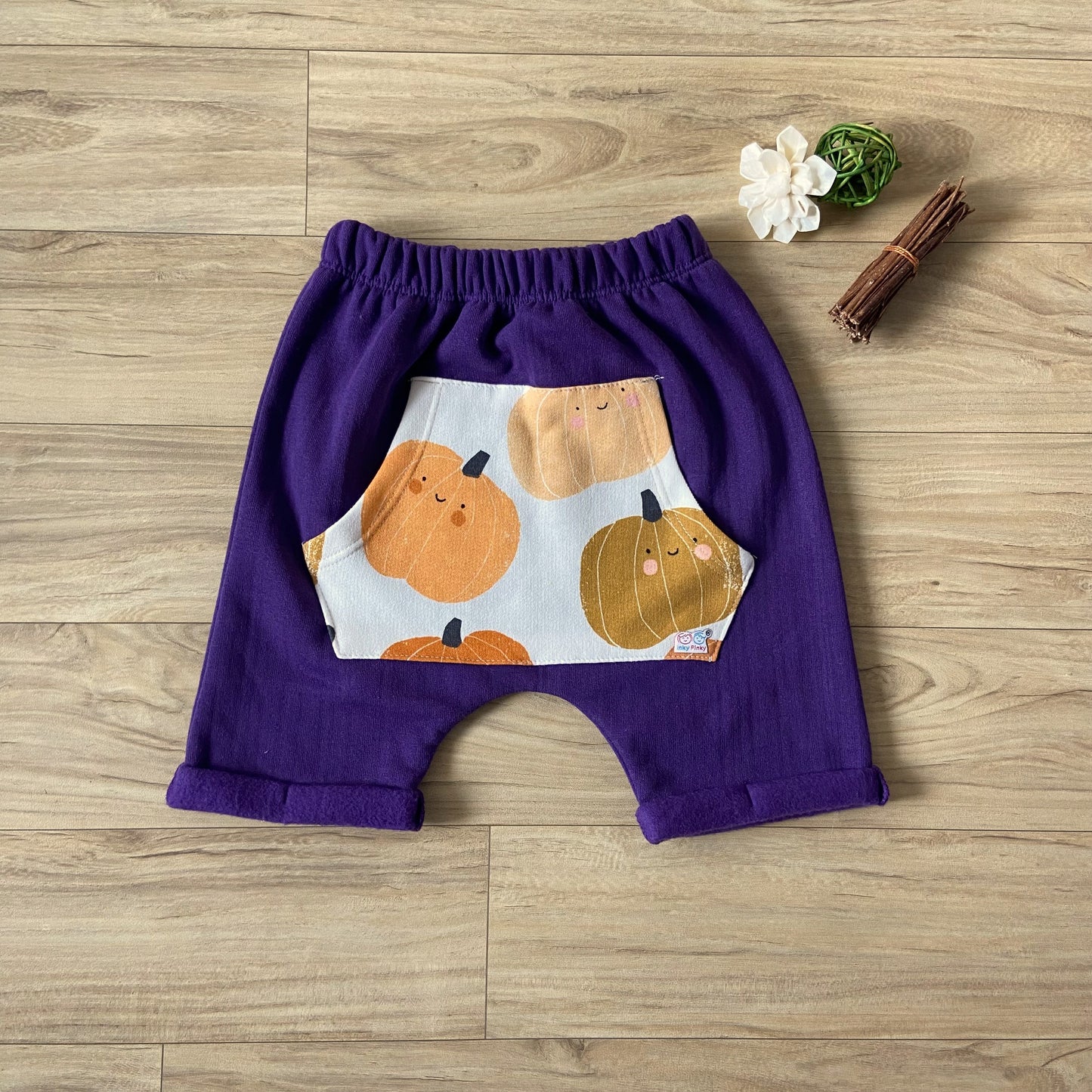 Unisex Infants Pouch & Play Trendy Shorts