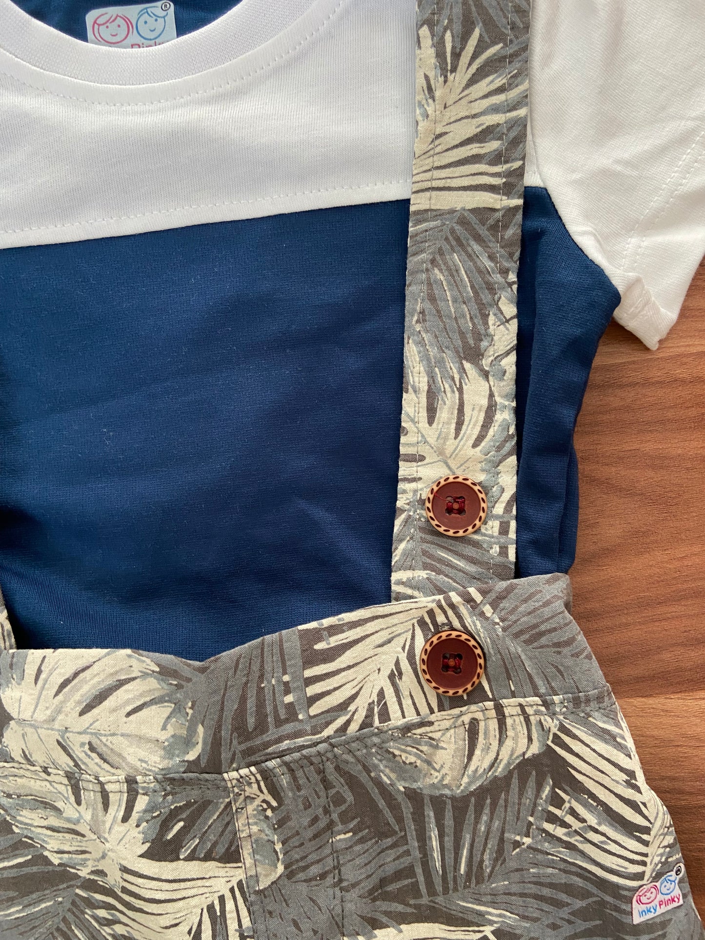 Unisex Dungaree with T shirt set IP27