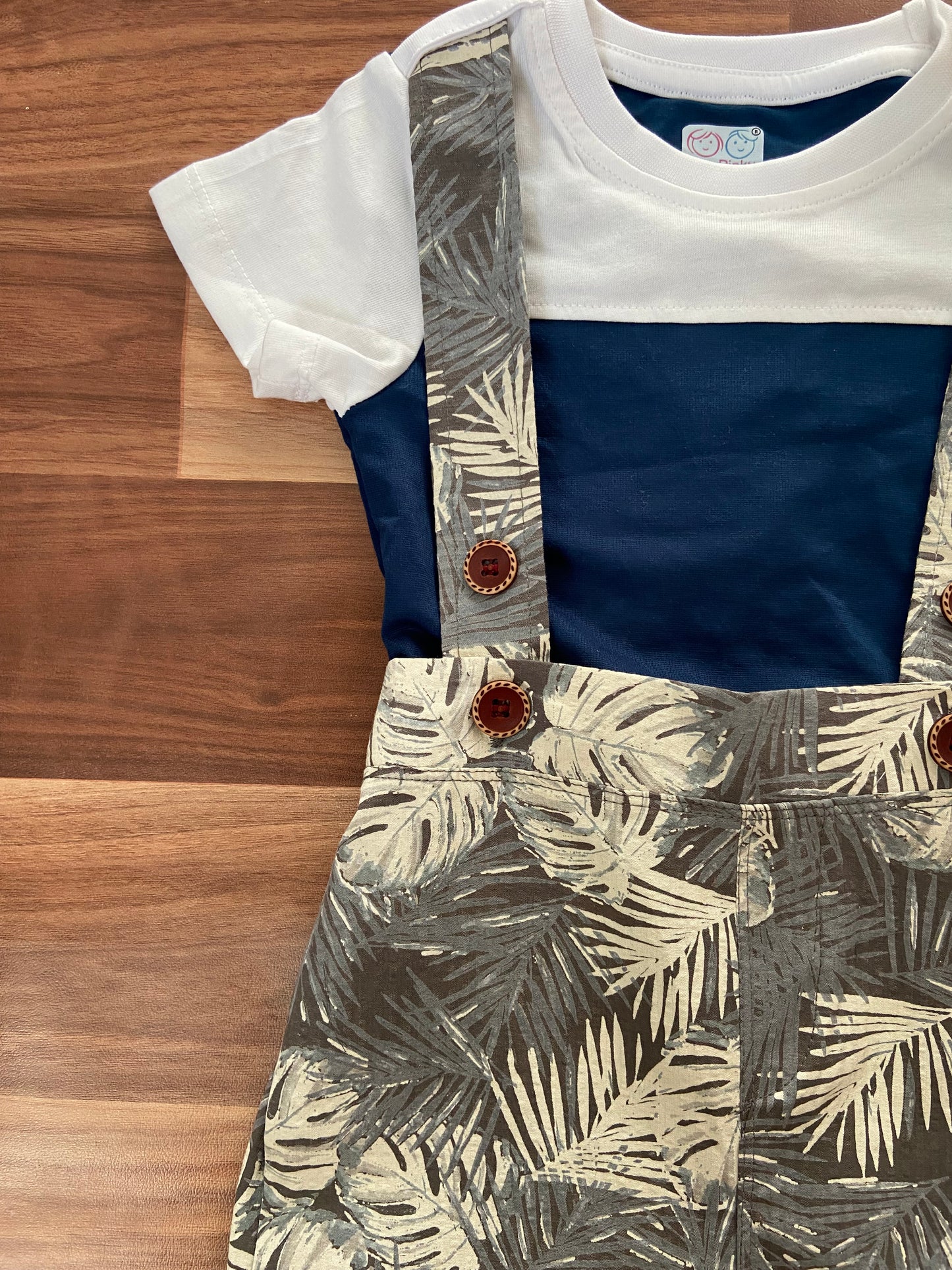 Unisex Dungaree with T shirt set IP27