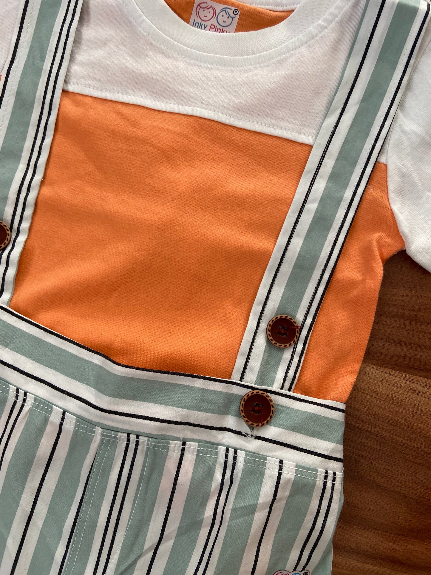 Unisex Dungaree with T shirt set IP27