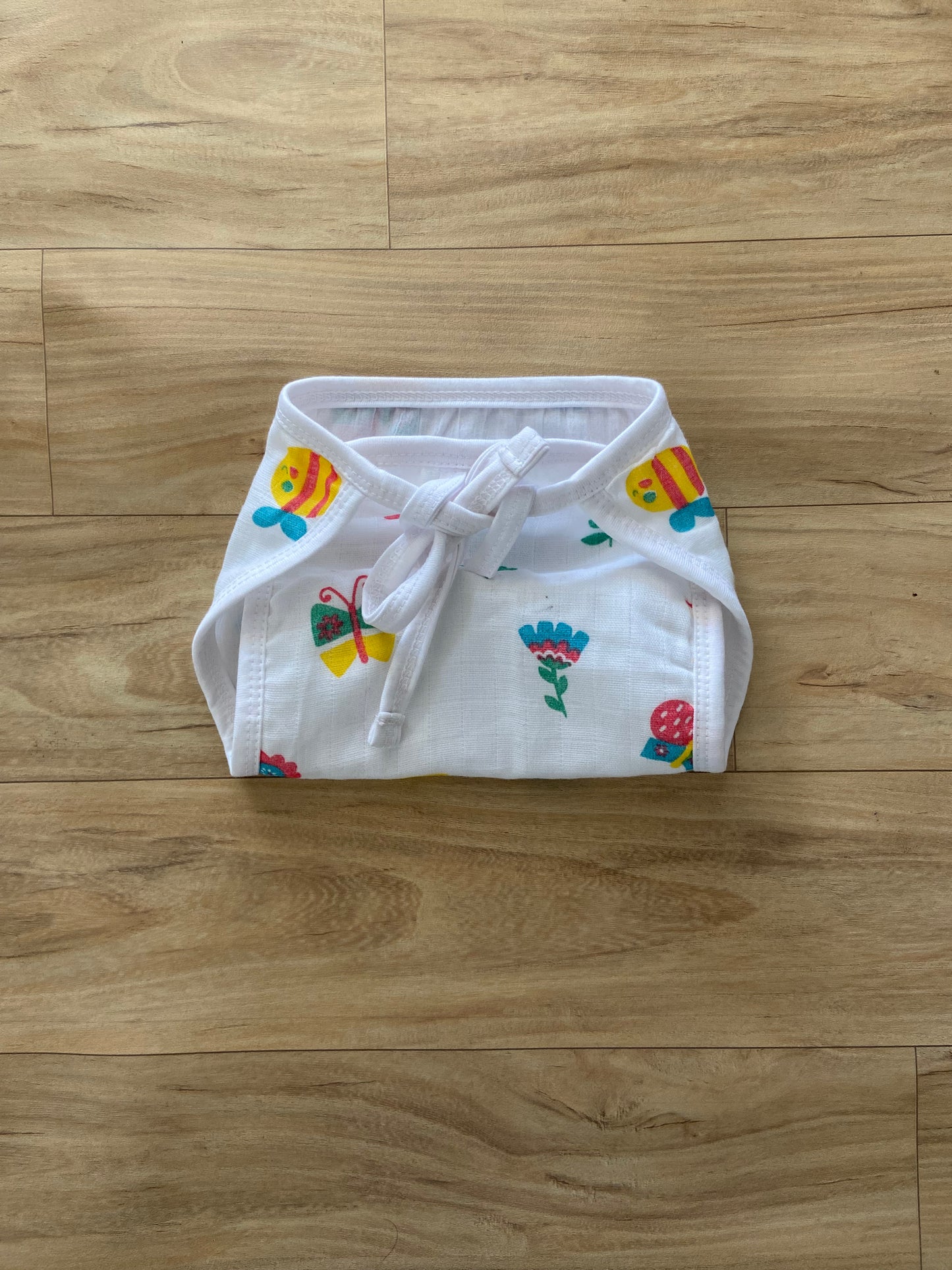 5 pcs Combo Organic Cotton Muslin 2 Layered Unisex Nappies IP28
